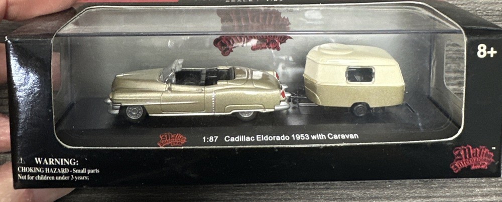 Malibu Model Collection Die-Cast #06000 Cadillac Eldorado with Caravan NIB