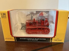2006 First Gear 1/50 Scale Diecast International Harvester TD-15 Crawler