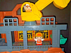 Construction Crane Tower Playset w Revolt W-688 Excavator Light & Sounds Work!!
