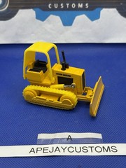 ERTL – JOHN DEERE BULLDOZER / DOZER / CRAWLER – 1/64 DIECAST MIGHTY MOVER lot A
