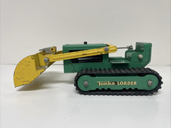 Vintage Tonka Front End Loader Green & Yellow 5» x 12»