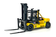Weiss Brothers 033-Y 1:50 Taylor XH-360L Heavy Duty Forklift – Yellow