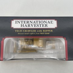 Vintage First Gear 1:87 International Harvester TD-25 Crawler W/ Ripper Yellow