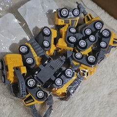 12 Piece Plastic Construction Vehicle Toy Lot Pull Back And Release Action