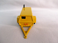}MBM Model Portable Tow Air Compressor – yellow – 3D 1/48-1/50 scale (031-Y)
