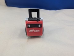Bobcat 753 Skidsteer Loader 1/50 Diecast Metal Plastic