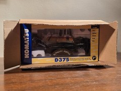 NEW! Diecast First Gear Komatsu D375A Crawler Bulldozer 1:50 WHITE SUNRISE