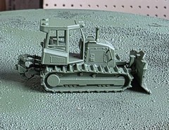 One 1/87 scale Cat D6k bulldozer, olive drab!