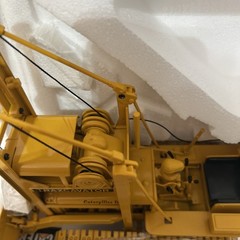 1/16 Cat D2 Track-Type Tractor With Loader Traxcavator box 9