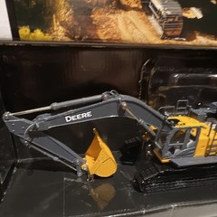 ERTL Prestige Collection John Deere 470G LC Excavator Diecast 1:50 45735