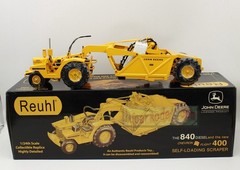 New 1:24 Scale John Deere 840 Diesel with 400 Scraper – Reuhl Model JD840/400