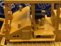 Conrad Gescha #2910 Fiat-Allis 41-B Crawler Tractor Dozer Diecast Boxed – 1:50