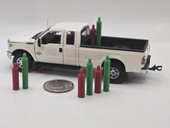 1/50 Scale Oxy/Acetylene Welding Gas Tanks in Red and Green *8 Pack*