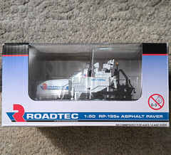 Roadtec RP-195e Asphalt Paver 1:50 Diecast Metal, First Gear, White/Black