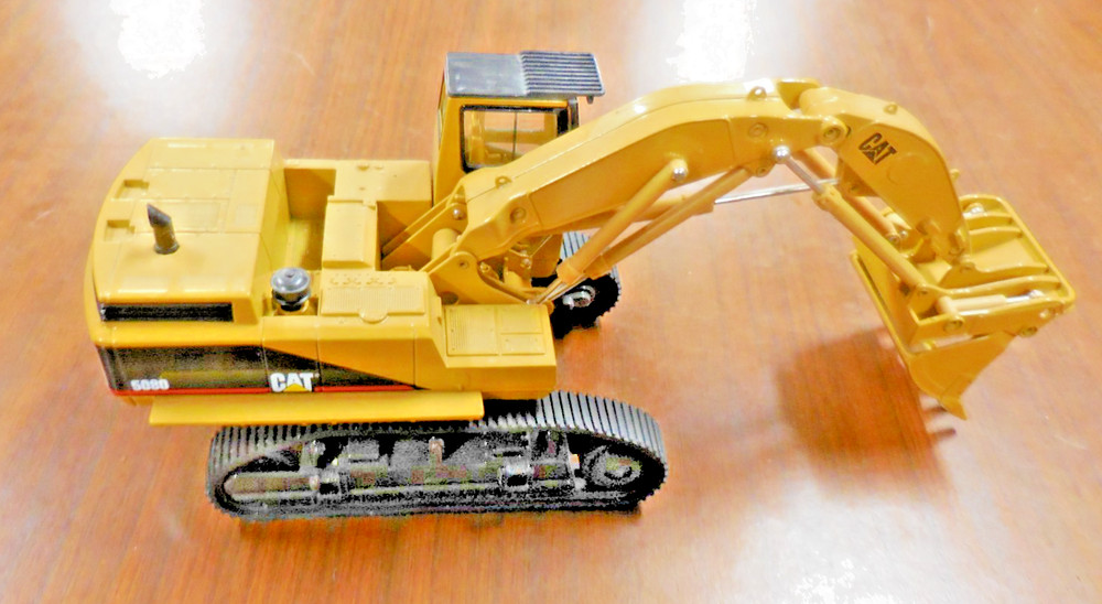 CATERPILLAR FRONT SHOVEL #5080 – DIE-CAST BY DORSCOT GROUP