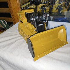 Caterpillar D11R CD Carrydozer Track-Type Dozer Diecast 1:50 Yellow Black