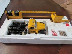 FIRST GEAR 1/25 CONSTRUCTION PIONEERS MACK B MODEL W/LOWBOY TRAILER – NIB