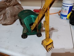 Stucko steel pressed crane with bucket all original blue/green rare
