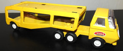 Vintage 1970’s 9.5″ TONKA Pressed Steel Car Transport Yellow Complete CLEAN!