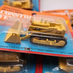 8 Vintage Universal SS Kresge Co Diecast International Skid Shovels Kmart NOS