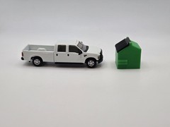 1/87 Scale 8 Yard Dumpster in Green