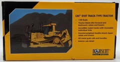 Norscot 55158 1:50 Caterpillar D10T Track Type Dozer Construction Vehicle