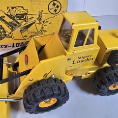1960s Tonka Mighty Loader No. 2920 Pressed Steel Mound Minn w Box USA