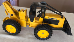 Vintage Ertl John Deere 740 Log Skidder 1/16 Diecast Stock 590