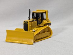 HO Scale ?? Norscot – CAT D5M Track-Type Tractor