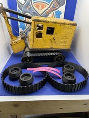 1 pair of new tracks & 4 wheels for Marx Pressed Steel Steam Shovel Lumar