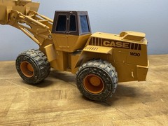 Ertl 1/16 Case W30 Loader Articulated Front End Loader Die Cast