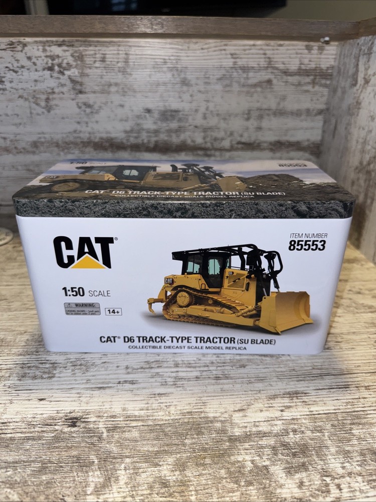 1/50 Caterpillar CAT D6 Track Tractor Dozer W/ SU Blade Diecast Masters 85553