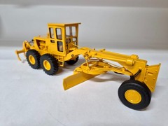 Resin 1/50 CAT Motor Grader no.16 with cab and ripper – custom made by Fankit