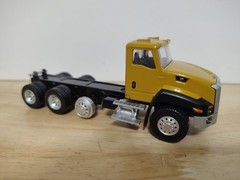 Cat 85992 Caterpillar Day Cab Truck 6×4 Construction 1:64 Diecast