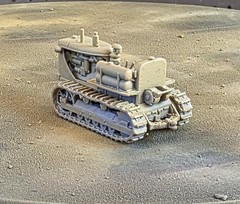 One 1/87 HO scale D7 crawler w/dual cylinder side tank, yellow! EXCLUSIVE!