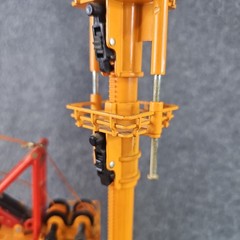 2 VTG Shinsei Mini Power Climbing Cranes Hitachi Power Reach Scale 1:70 Japan