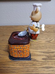 Vintage Original Japanese Yonezawa Burger Chef Battery Operated Cooking Pig