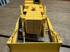 ERTL INTERNATIONAL HARVESTER TD-25 BULLDOZER 1/25 Scale – 1970’s-Missing Track