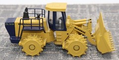 Conrad Hanomag CL 310 Compactor Excavator 1:50 2425 in Box Germany