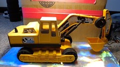 2011 Wayear Super Digger Excavator Yellow Metal/Plastic China Toy Wheel Base 8″