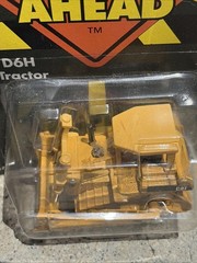 1995 Ertl Caterpillar D6H Track-Type Tractor Die-Cast Metal Bulldozer