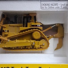 Norscot CAT D11R Track-Type Tractor Dozer 1:50 Diecast Unopened Box 55025