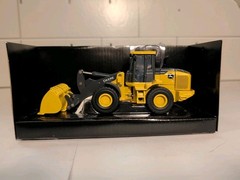 NIB ERTL Prestige Collection John Deere 544L Wheel Loader Die-Cast Scale 1/50