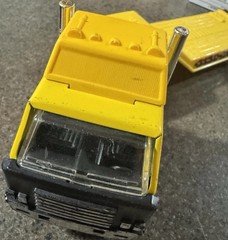 VTG 1982 Tonka USA Builds Yellow Semi Tractor Lowboy Equipment Hauler Truck Toy
