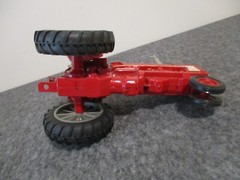 ERTL VINTAGE FARMALL 706 RED TRACTOR – DIE CAST – DECALS – EXCELLENT