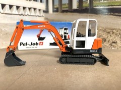 Pel Job 1/35 Scale CEF 329 EB 406 Mini-Excavator (Restyled with «Kubota» Decals)