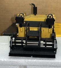 NZG Caterpillar AP 1000 Asphalt Paver 1/50 NIB
