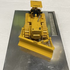 Diecast Masters 1/50 CAT Vintage D7C Track Type Tractor Dozer (85577) Sold As Is
