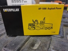 NZG 1:50 Caterpillar AP-1000 Asphalt Paver