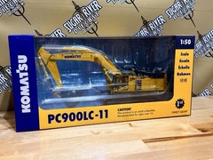1:50 Komatsu PC900LC-11 Excavator First Gear Farm Toy
